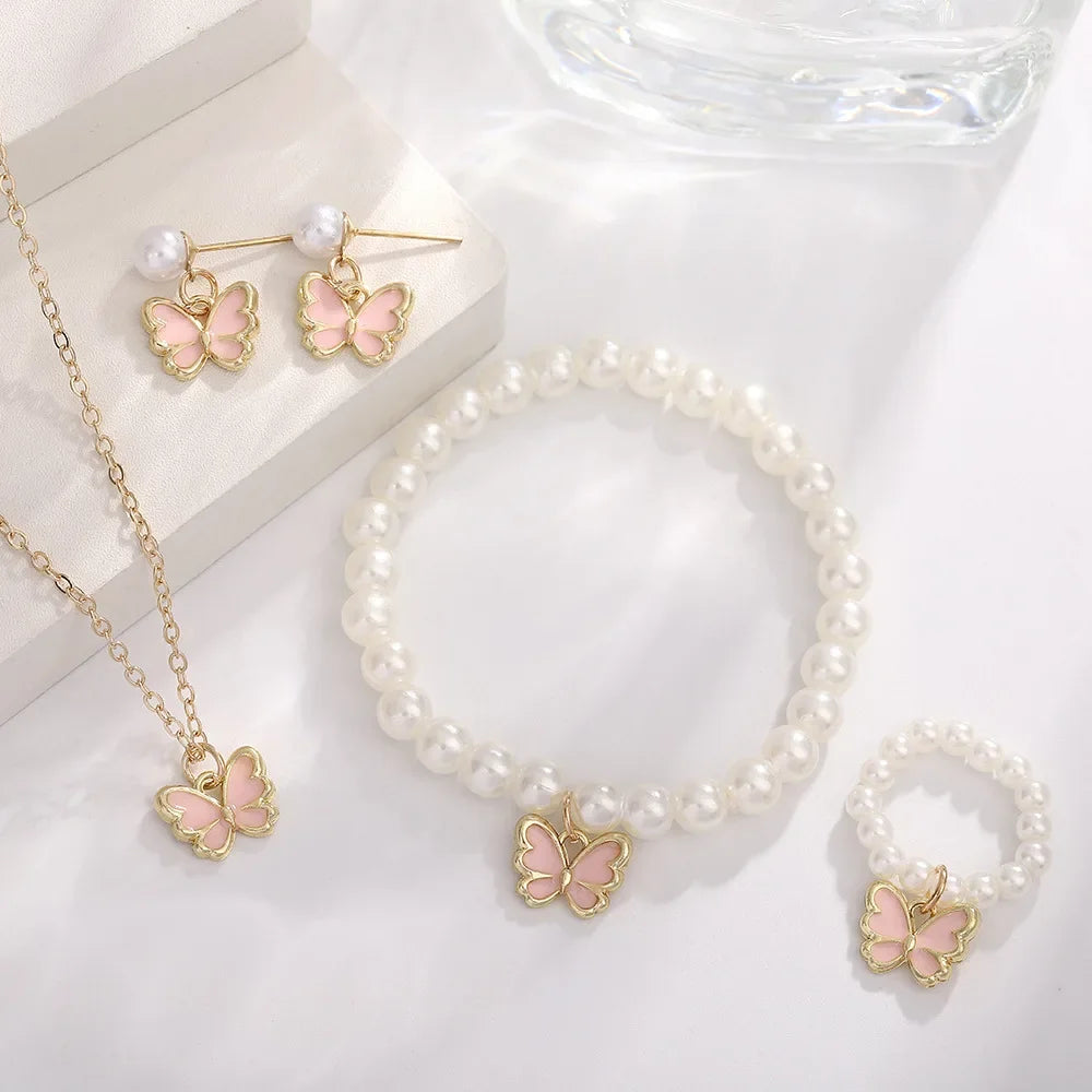 4-delige sieradenset – vlinder hanger en imitatie parel sieraden