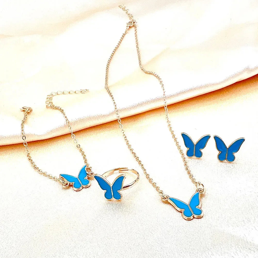 4-delige sieradenset – vlinder hanger en imitatie parel sieraden