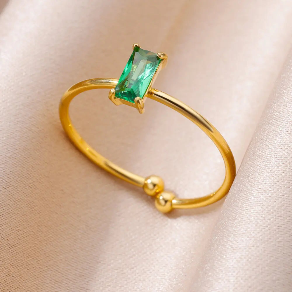 Goudkleurige verstelbare ring met groen zirkonia hart – stijlvolle sieraden
