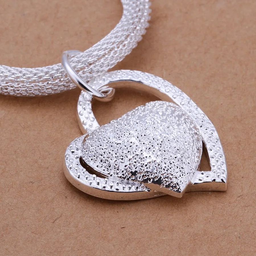 Hartvormige halsketting met sterling look – elegantie en luxe voor dames